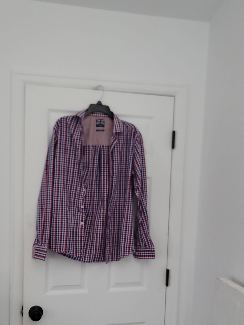 Men's Casual Checked Button-Down Shirt in Pink and Blue